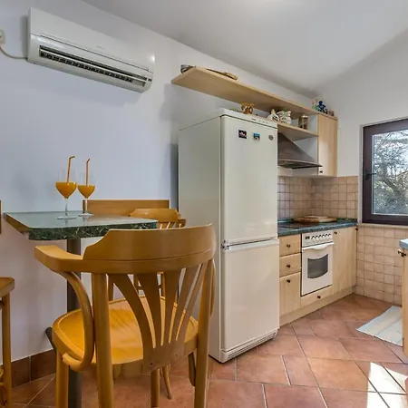 Calma By El-pi Tours Apartment