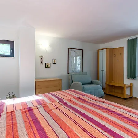 Calma By El-pi Tours *