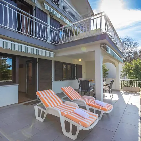 Calma By El-pi Tours * Njivice