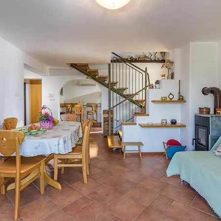 Apartment Calma By El-pi Tours