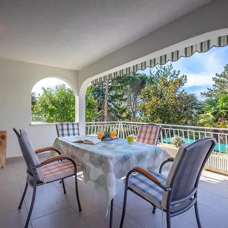 Calma By El-pi Tours Apartman