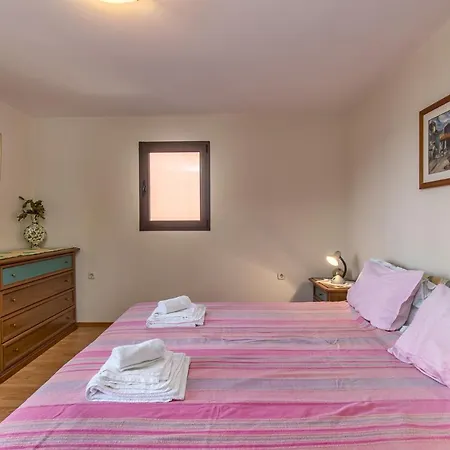 Calma By El-pi Tours Apartment Njivice