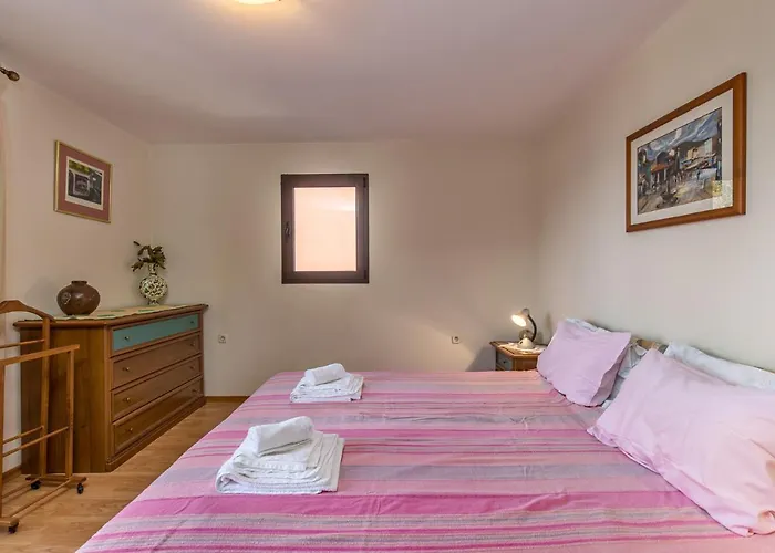 Calma By El-pi Tours Appartement Njivice